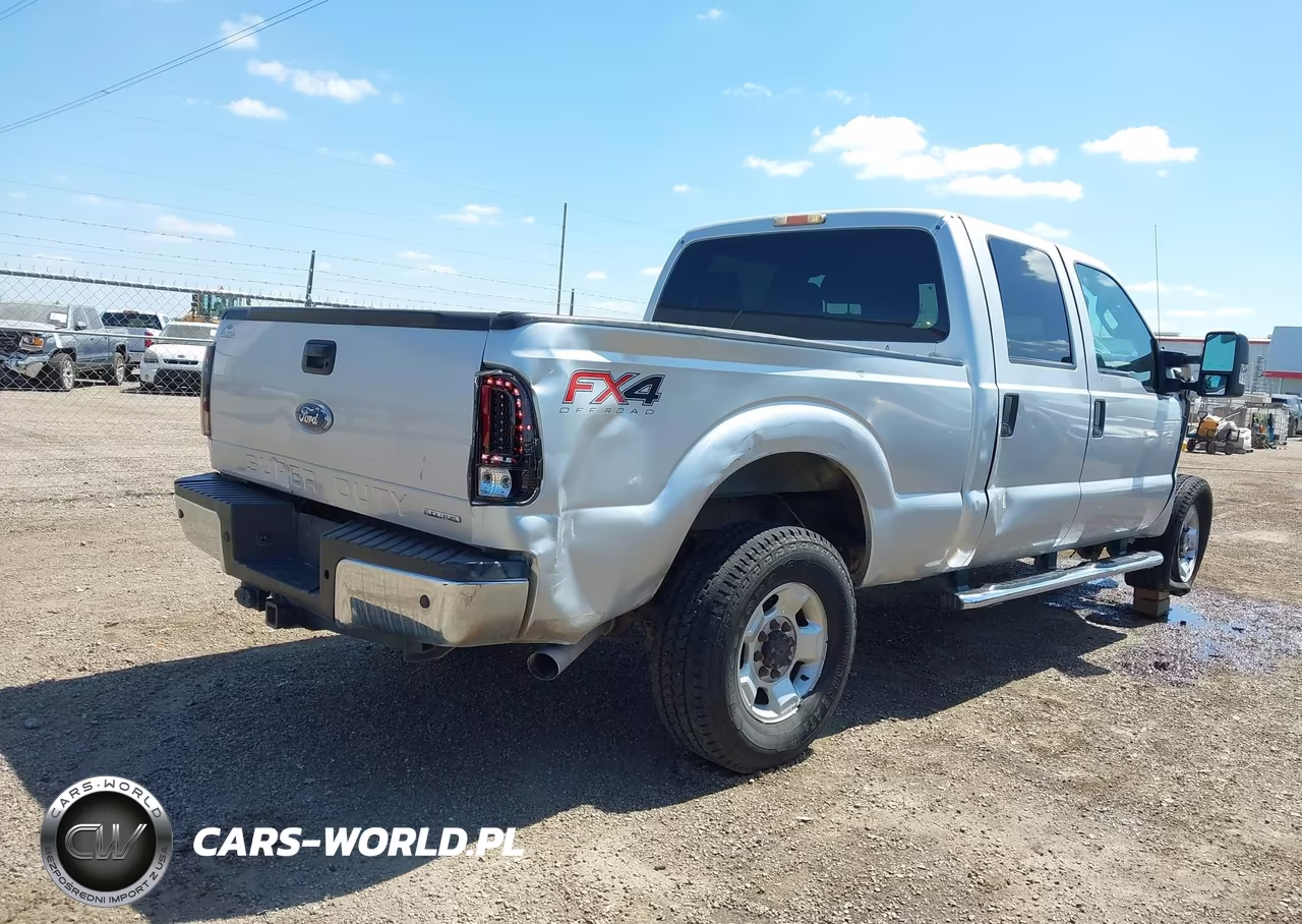 2012 Ford F-250 Xlt VIN:1FT7W2B67CEA20795 - 4