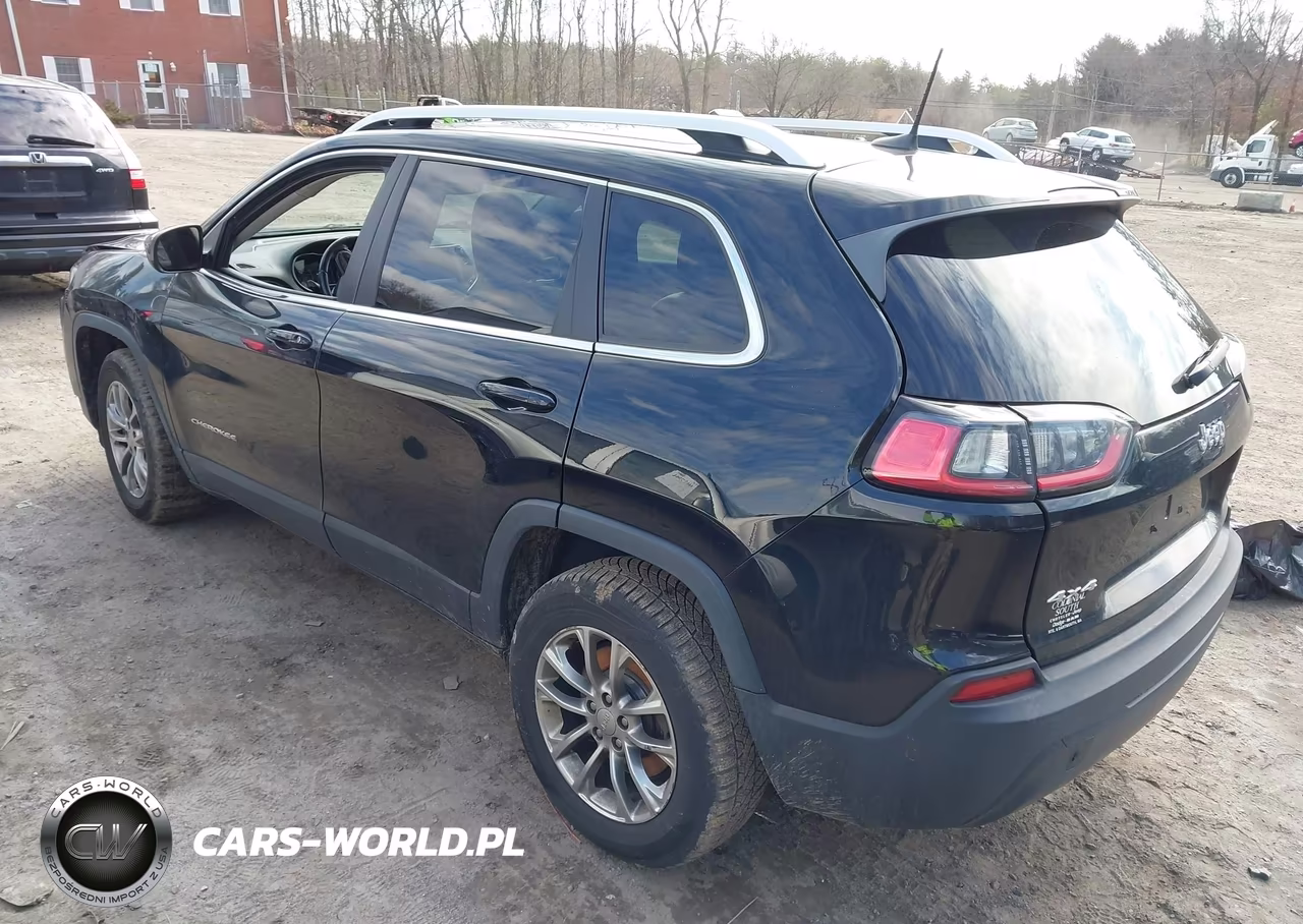 2019 Jeep Cherokee Latitude Plus 4X4 VIN:1C4PJMLB9KD174869 - 3