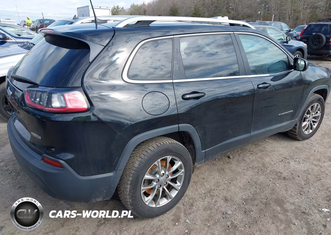 2019 Jeep Cherokee Latitude Plus 4X4 VIN:1C4PJMLB9KD174869 - 4