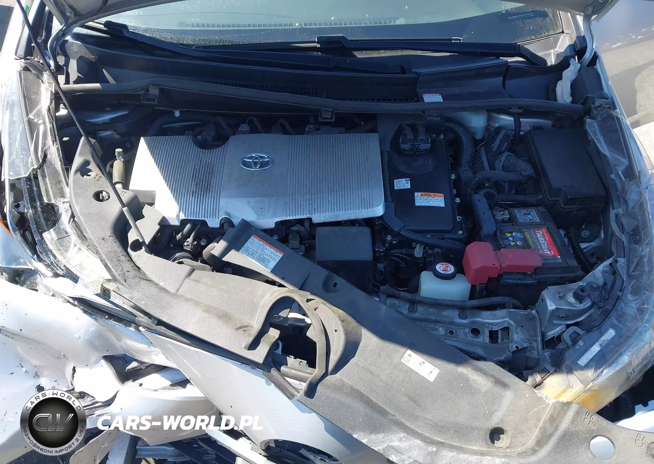 2020 Toyota Prius Le VIN:JTDKARFU7L3112219 - 10