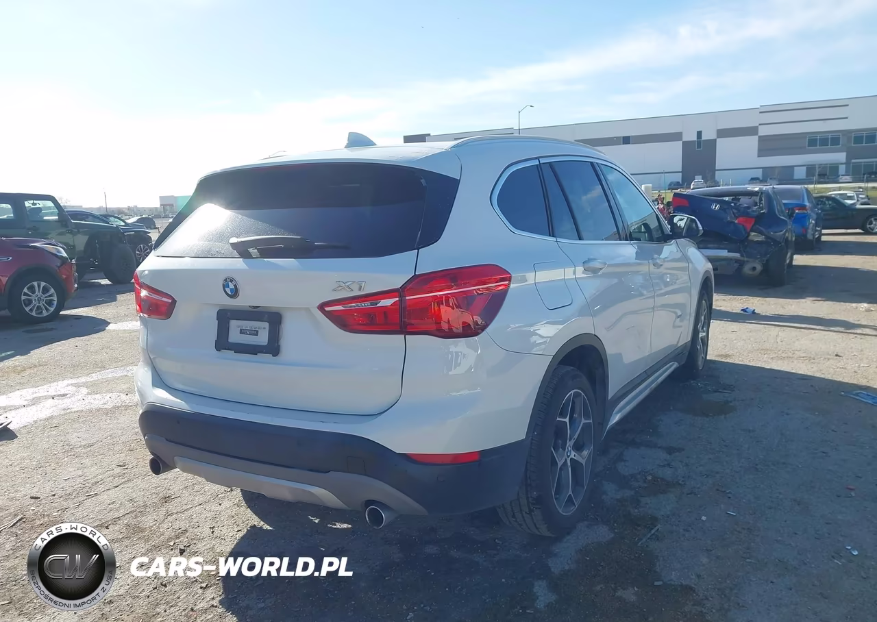 2018 BMW X1 xDrive28I VIN:WBXHT3C30J5F92172 - 4