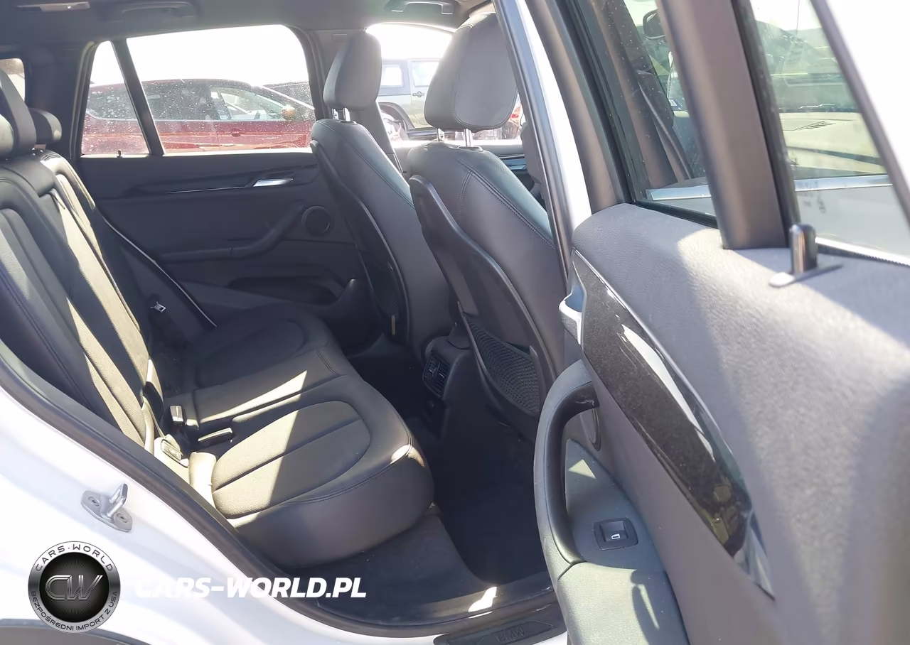 2018 BMW X1 xDrive28I VIN:WBXHT3C30J5F92172 - 8