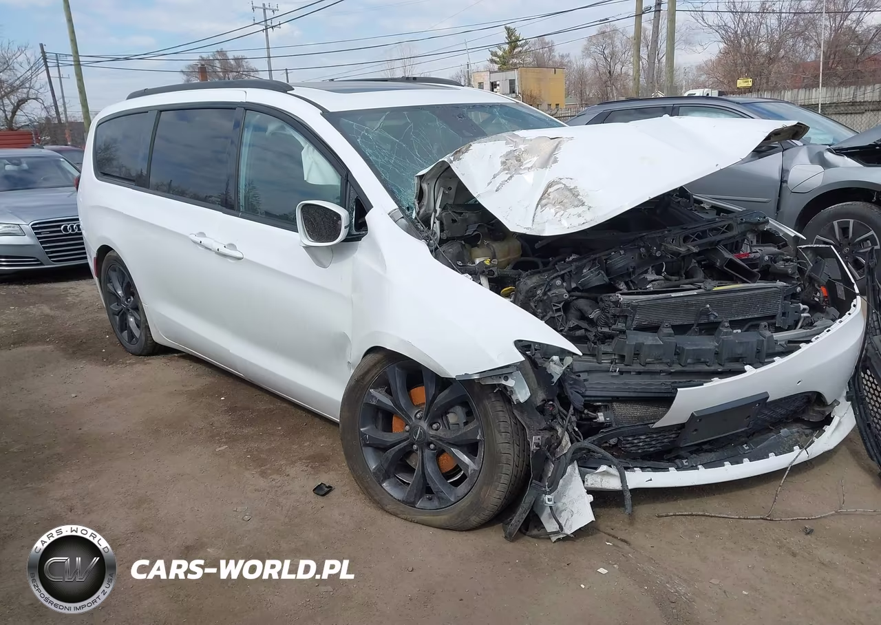 2018 Chrysler Pacifica Limited – zdjęcie 1 z 16