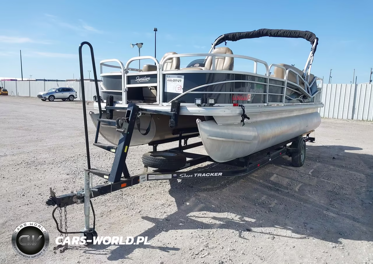 2016 Suntracker Pontoon VIN:BUJ10738I516 - 2
