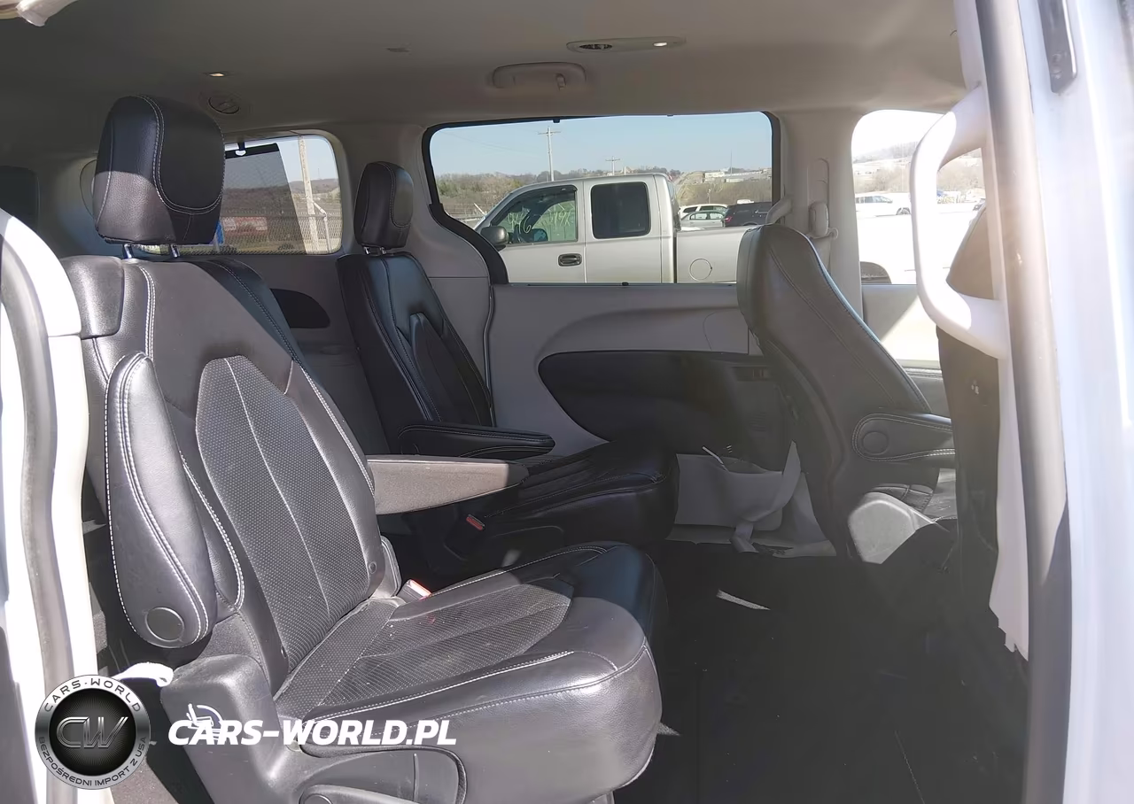 2022 Chrysler Pacifica Touring L VIN:2C4RC1BG2NR114867 - 8