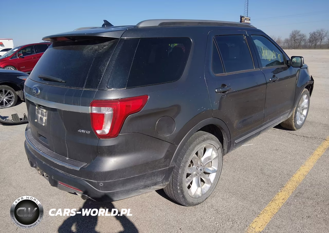 2018 Ford Explorer Xlt VIN:1FM5K8D8XJGB06541 - 4