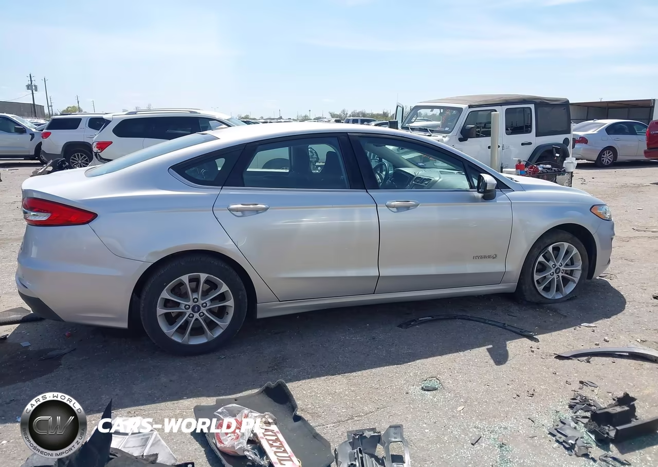2019 Ford Fusion Hybrid Se VIN:3FA6P0LU2KR120203 - 13