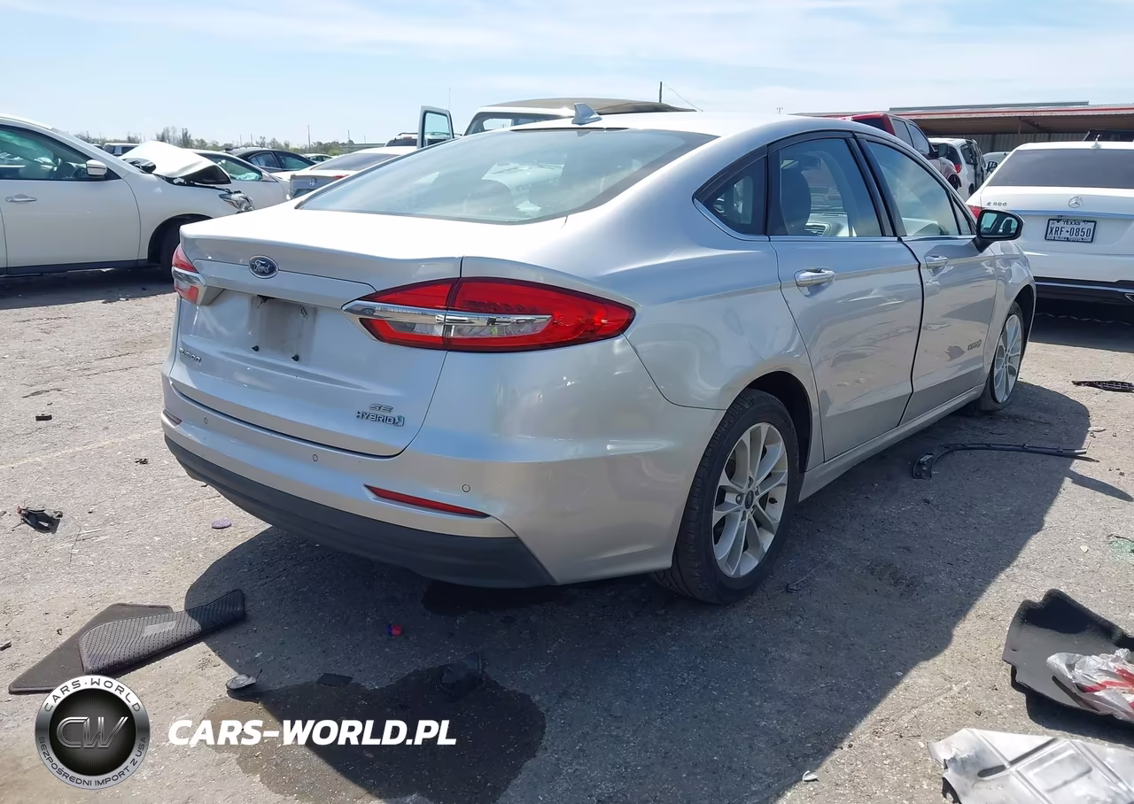 2019 Ford Fusion Hybrid Se VIN:3FA6P0LU2KR120203 - 4