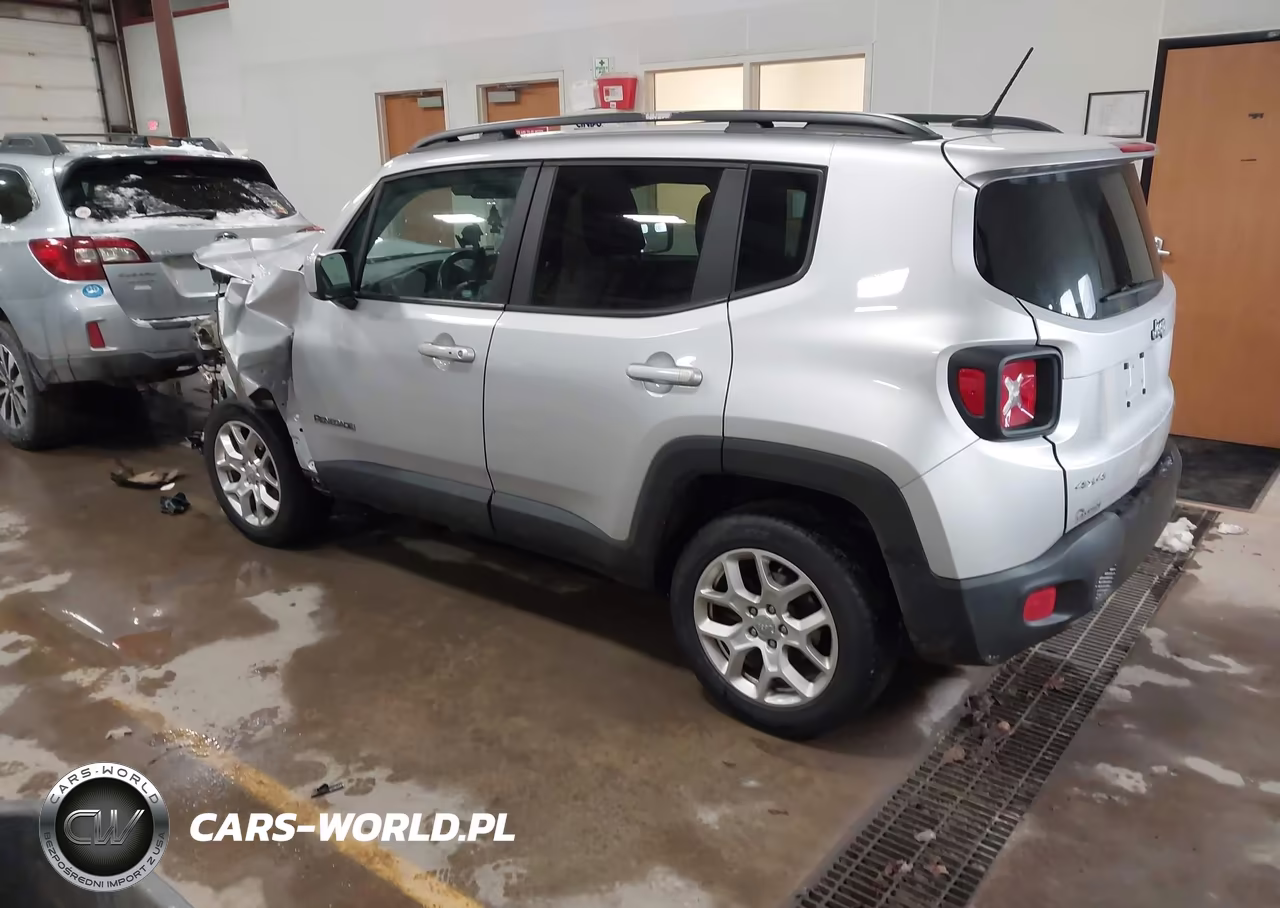 2017 Jeep Renegade Latitude 4X4 VIN:ZACCJBBBXHPG44423 - 3