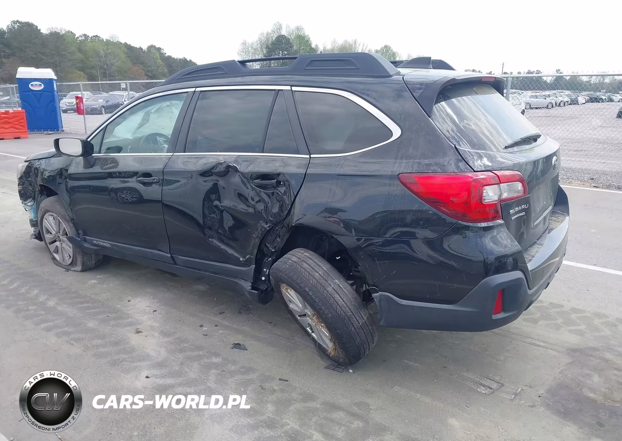 2018 Subaru Outback 2.5I Premium VIN:4S4BSAFC3J3244831 - 3