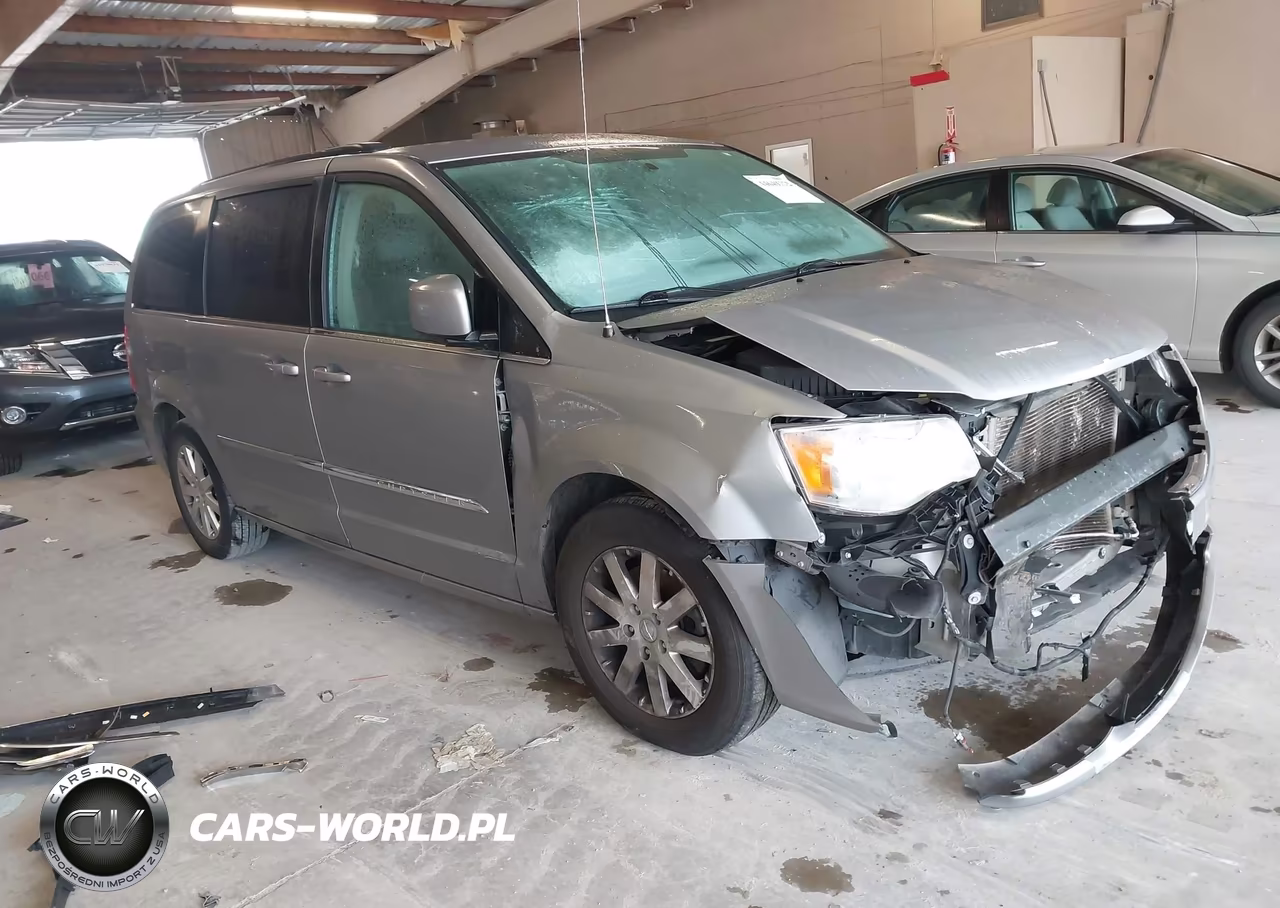 2016 Chrysler Town & Country Touring – zdjęcie 1 z 21