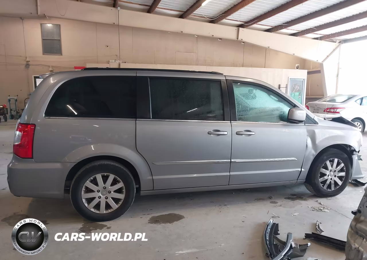 2016 Chrysler Town & Country Touring VIN:2C4RC1BG0GR287077 - 14