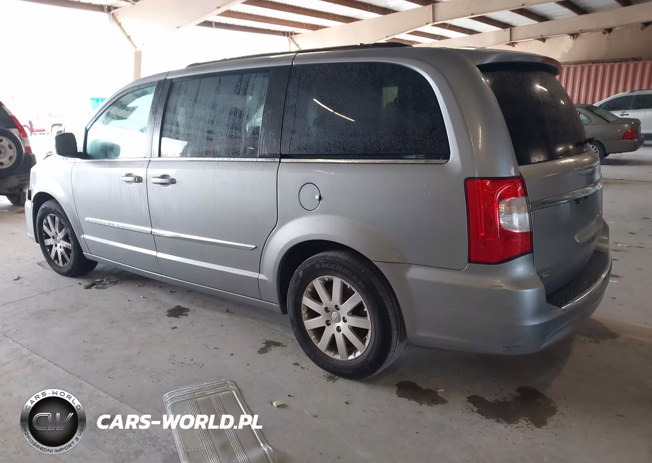 2016 Chrysler Town & Country Touring VIN:2C4RC1BG0GR287077 - 3
