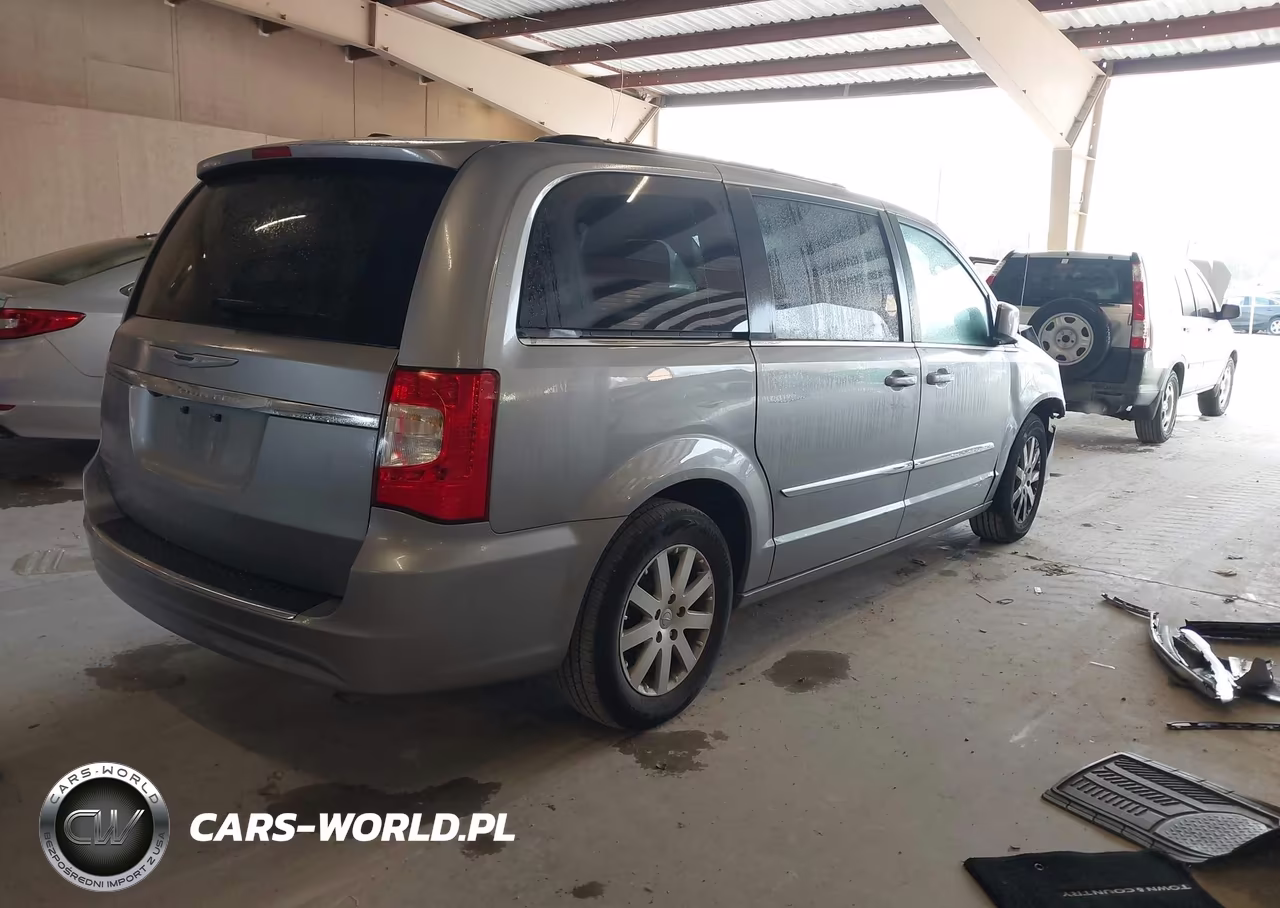 2016 Chrysler Town & Country Touring VIN:2C4RC1BG0GR287077 - 4