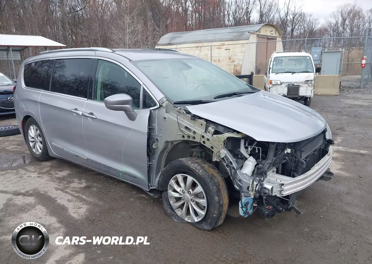 2018 Chrysler Pacifica Touring L
