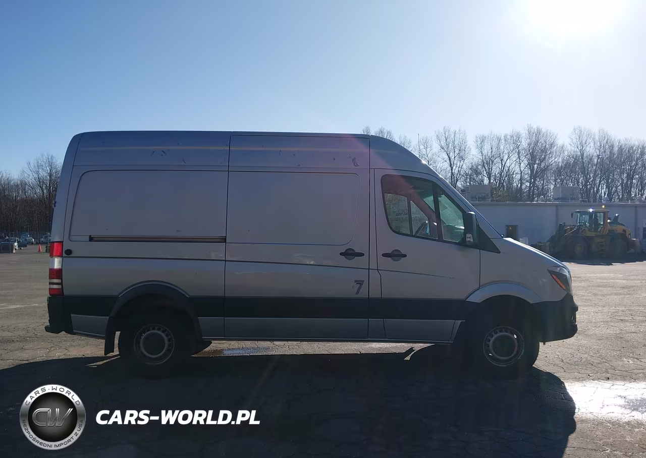 2017 Mercedes-Benz Sprinter 2500 Standard Roof V6 VIN:WD3PE7CD9HP574231 - 13