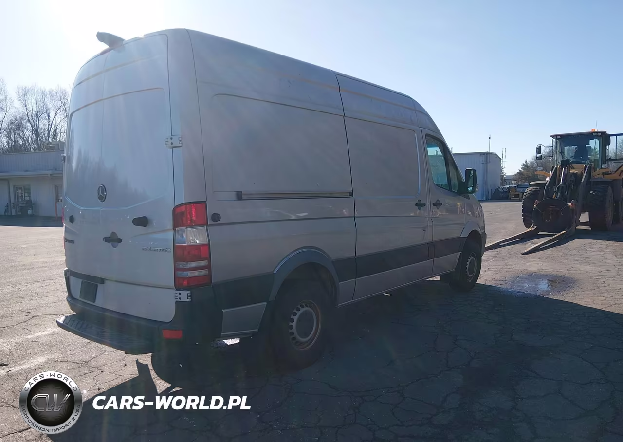 2017 Mercedes-Benz Sprinter 2500 Standard Roof V6 VIN:WD3PE7CD9HP574231 - 4