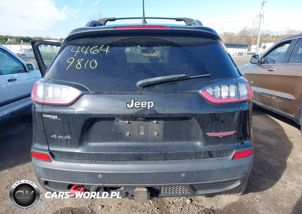 2019 Jeep Cherokee Trailhawk 4X4 VIN:1C4PJMBX0KD217945 - 17