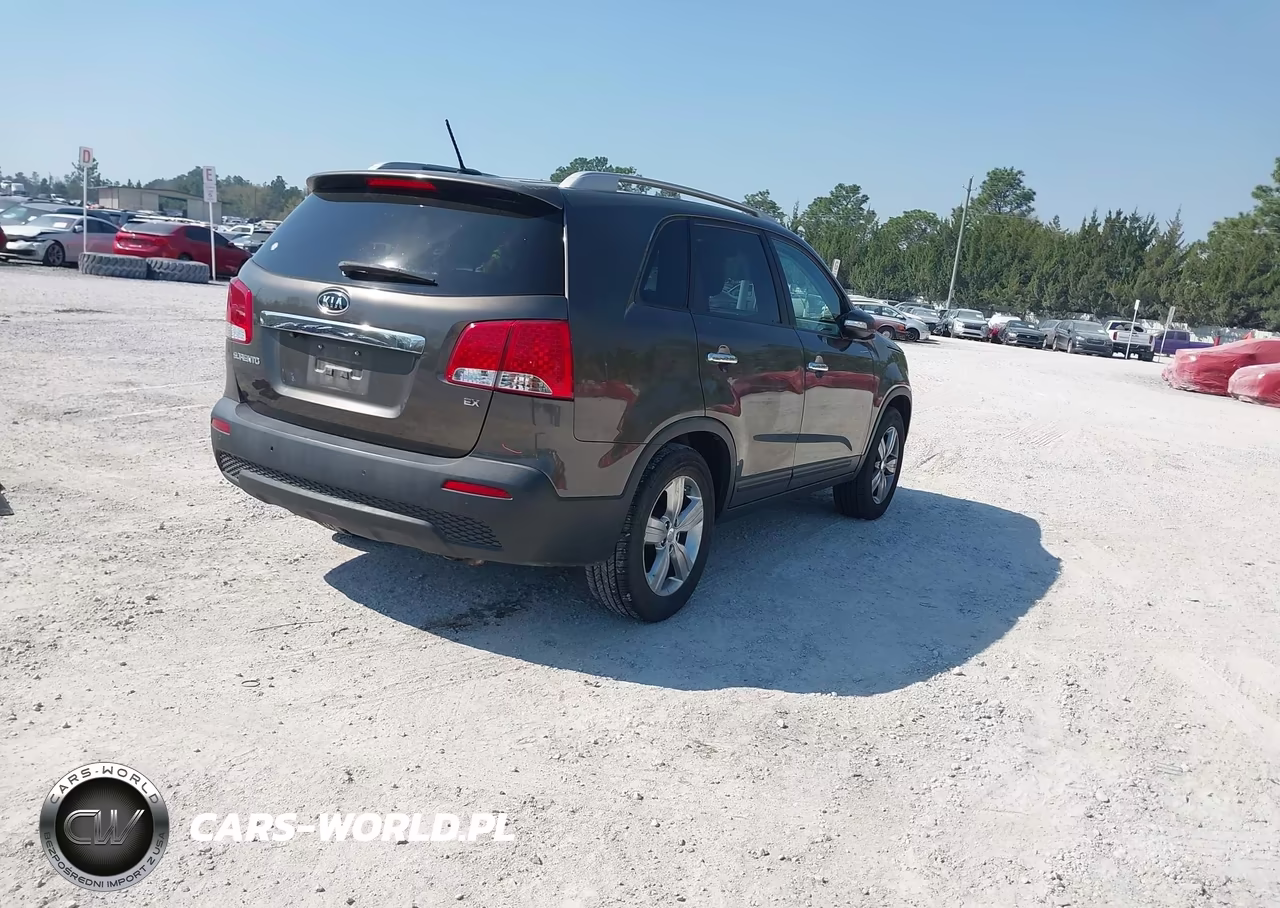 2013 Kia Sorento Ex VIN:5XYKU3A64DG419891 - 4