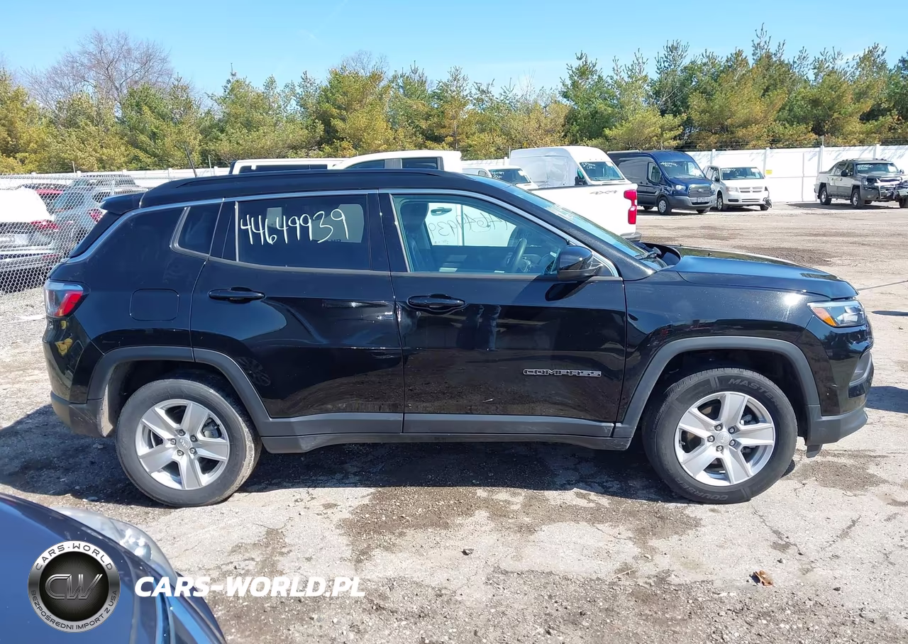 2022 Jeep Compass Latitude 4X4 VIN:3C4NJDBB0NT208589 - 13