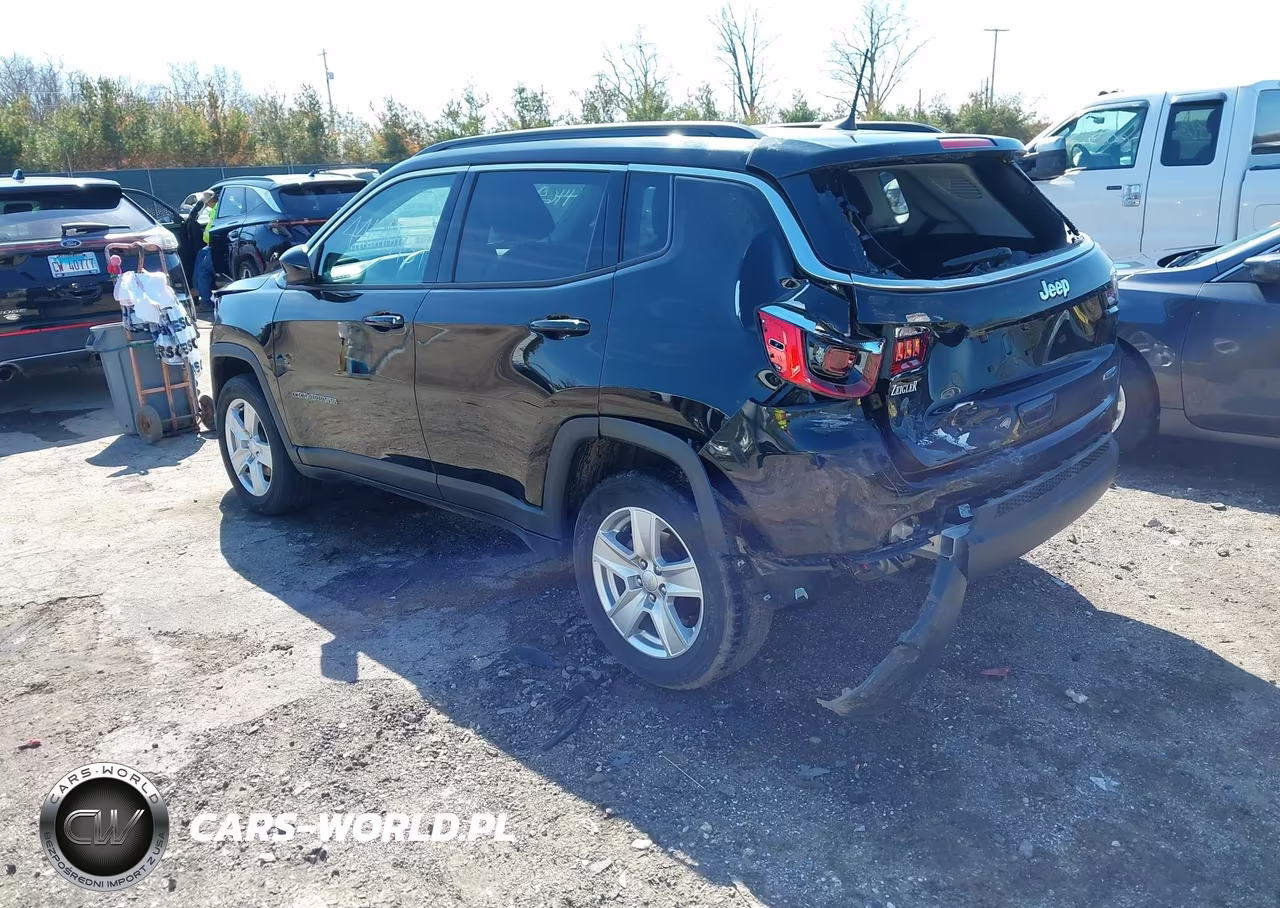2022 Jeep Compass Latitude 4X4 VIN:3C4NJDBB0NT208589 - 3