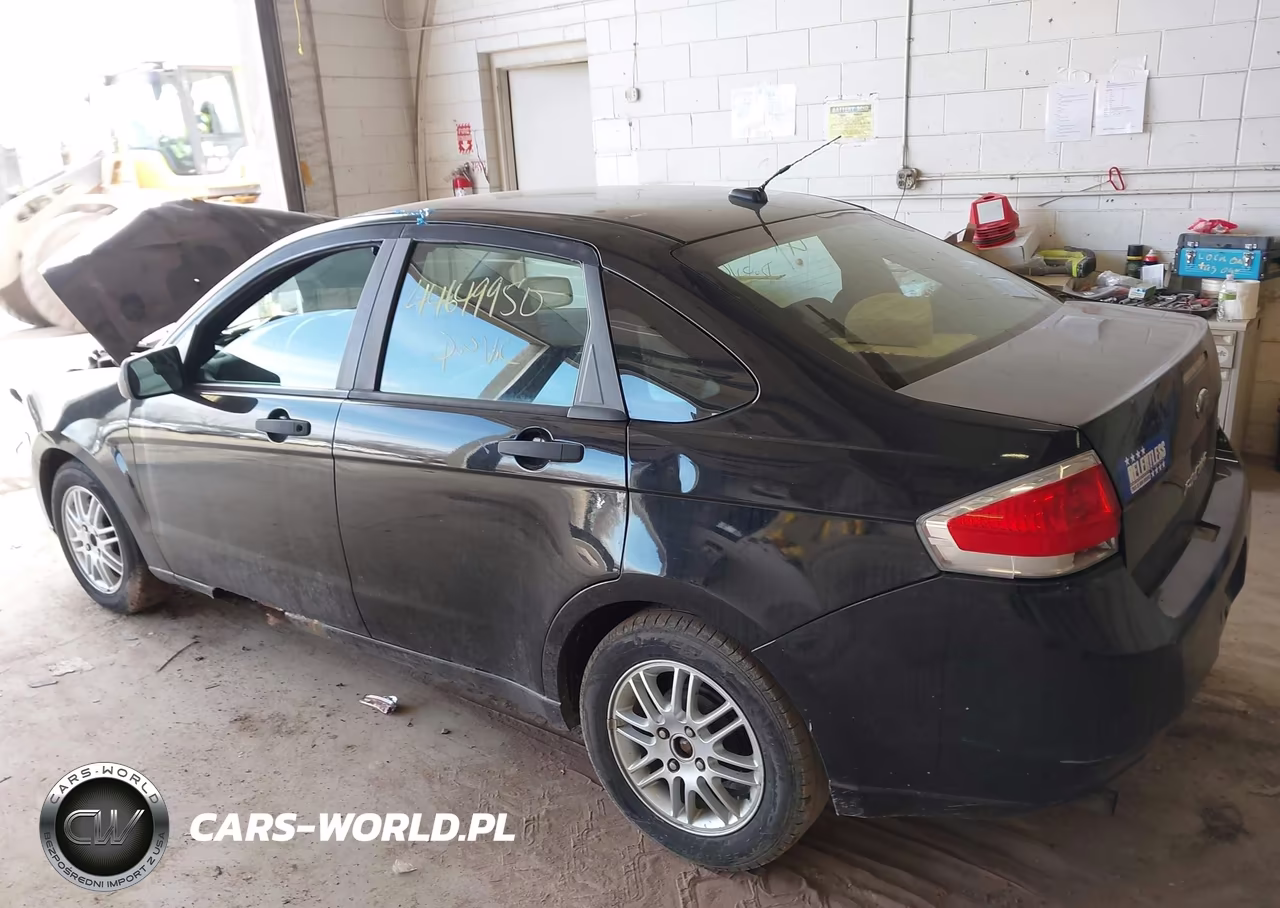 2010 Ford Focus Se VIN:1FAHP3FN5AW108122 - 3