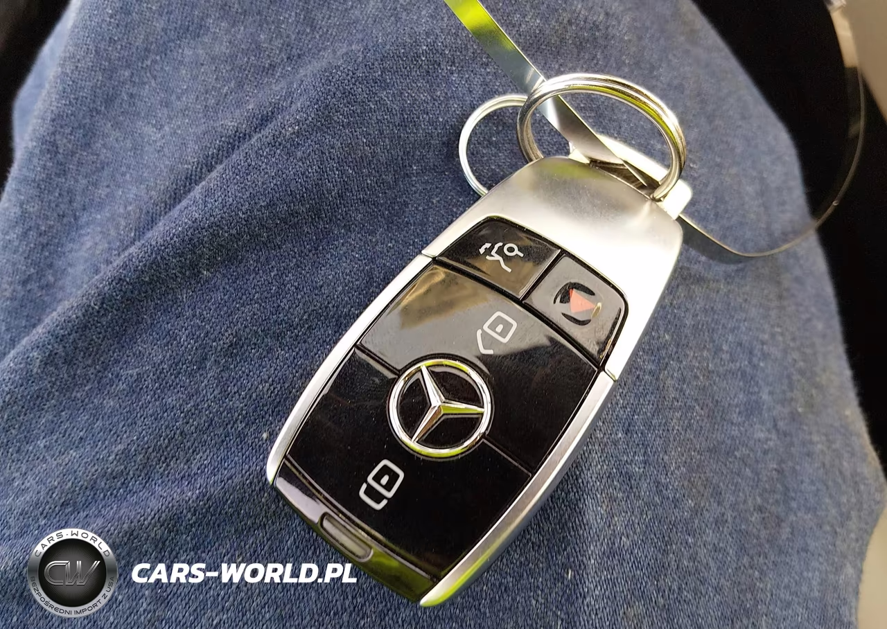 2017 Mercedes-Benz E 300 VIN:WDDZF4JB2HA236271 - 11