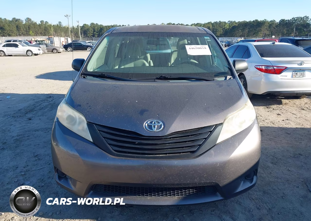 2012 Toyota Sienna Base V6 7 Passenger VIN:5TDZK3DC3CS250373 - 12