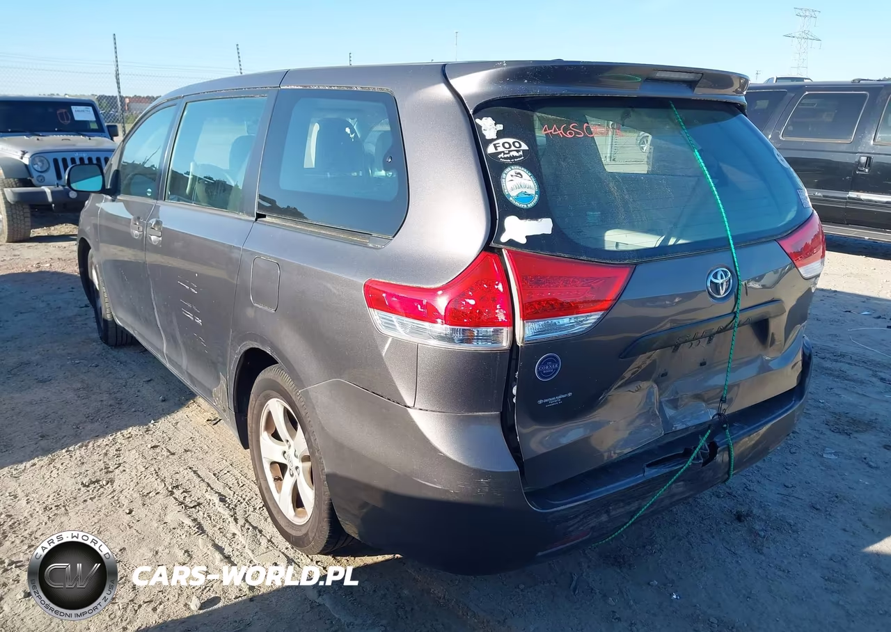 2012 Toyota Sienna Base V6 7 Passenger VIN:5TDZK3DC3CS250373 - 3