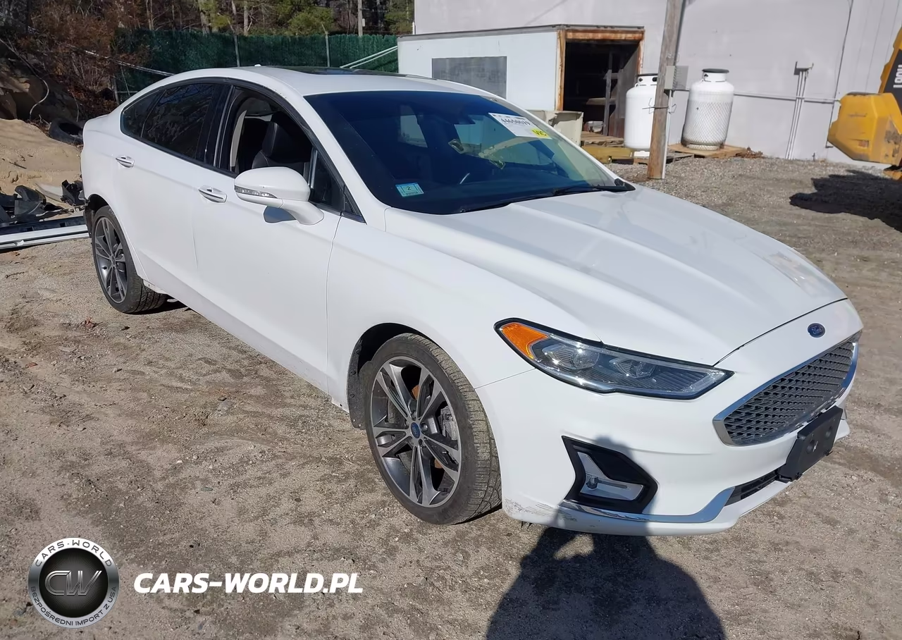 2020 Ford Fusion Titanium – zdjęcie 1 z 17