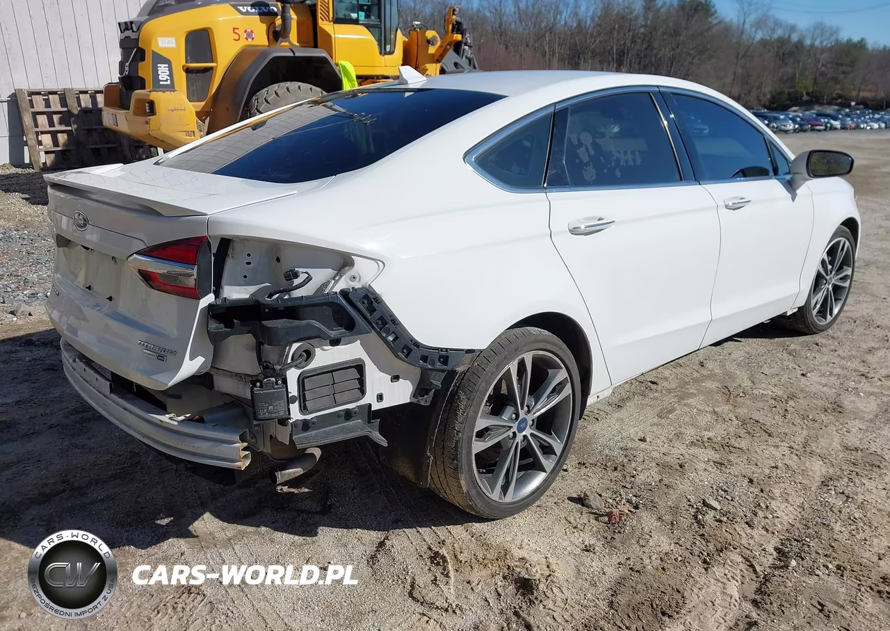 2020 Ford Fusion Titanium VIN:3FA6P0D90LR152420 - 4