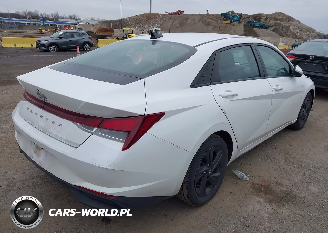 2022 Hyundai Elantra Sel VIN:5NPLS4AG7NH071605 - 4