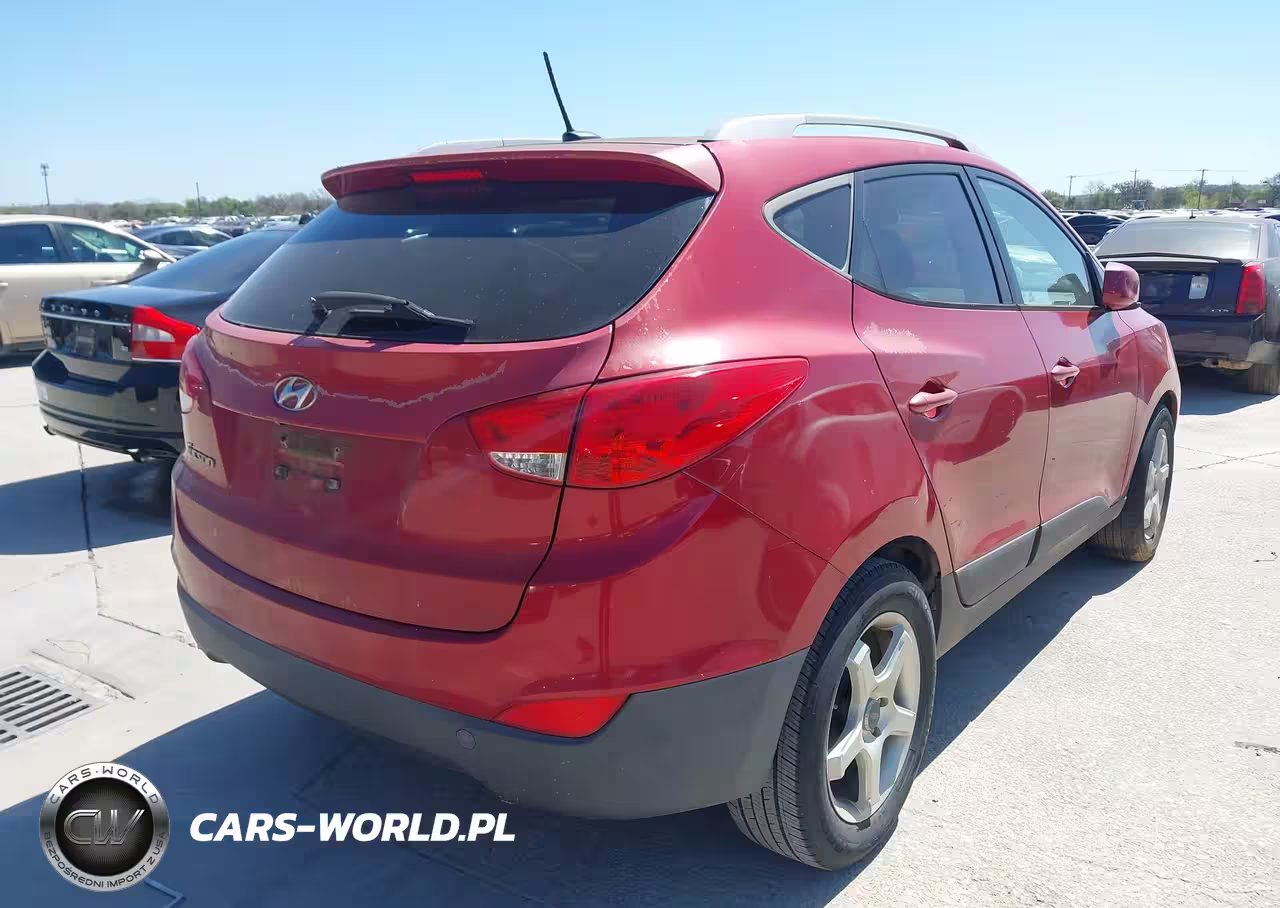 2015 Hyundai Tucson Se VIN:KM8JU3AG8FU042404 - 4