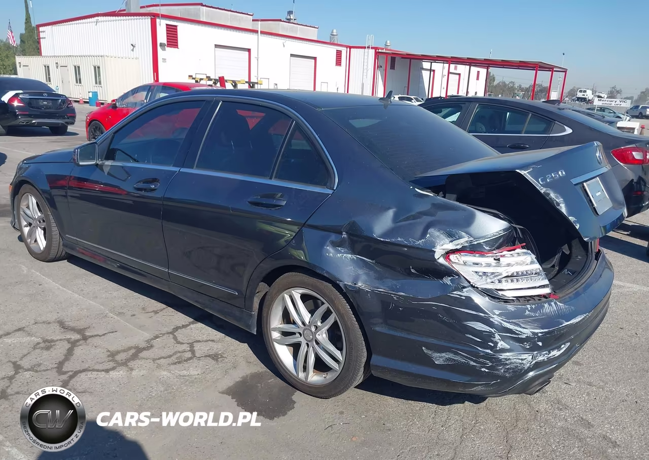2014 Mercedes-Benz C 250 Sport VIN:WDDGF4HB2EG246451 - 3