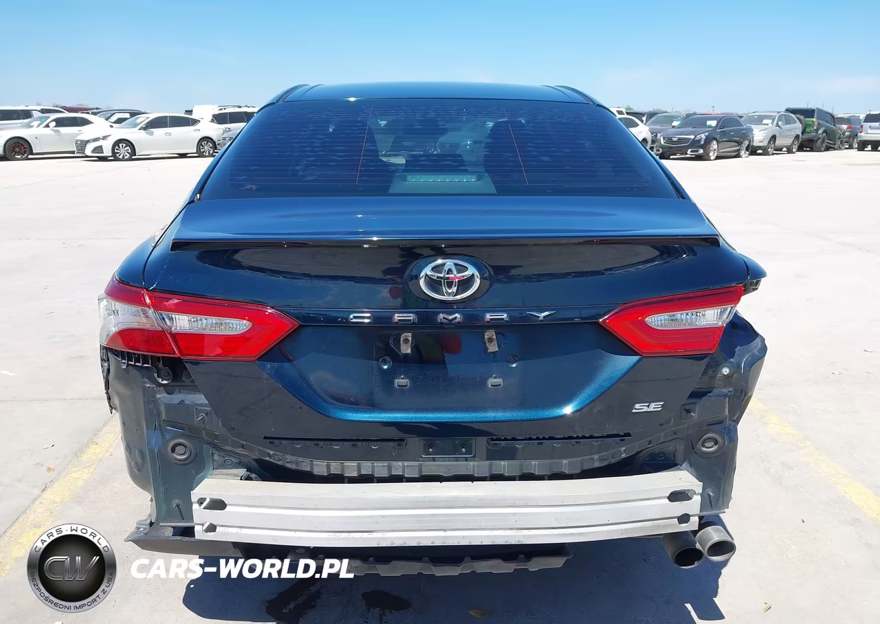 2018 Toyota Camry Se VIN:4T1B11HK3JU557993 - 17