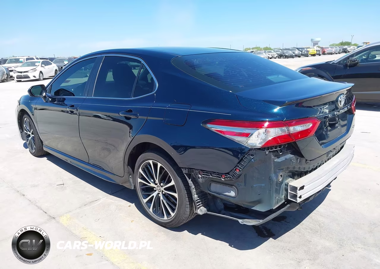 2018 Toyota Camry Se VIN:4T1B11HK3JU557993 - 3