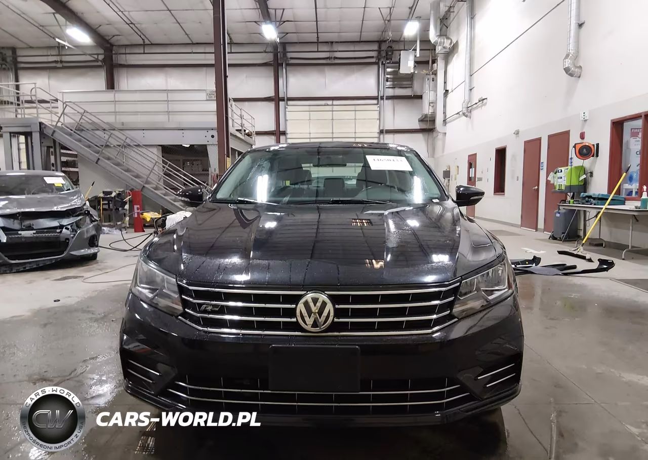 2017 Volkswagen Passat 1.8T R-Line VIN:1VWDT7A30HC055100 - 13