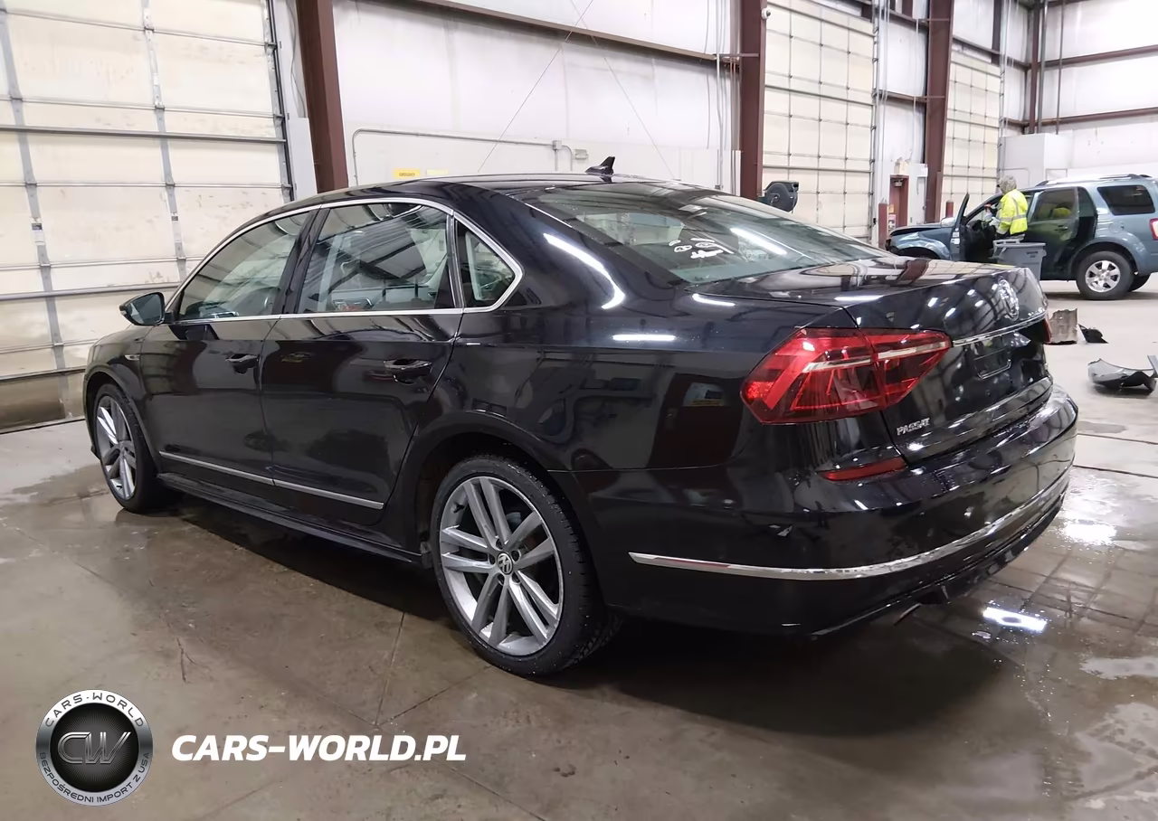 2017 Volkswagen Passat 1.8T R-Line VIN:1VWDT7A30HC055100 - 3