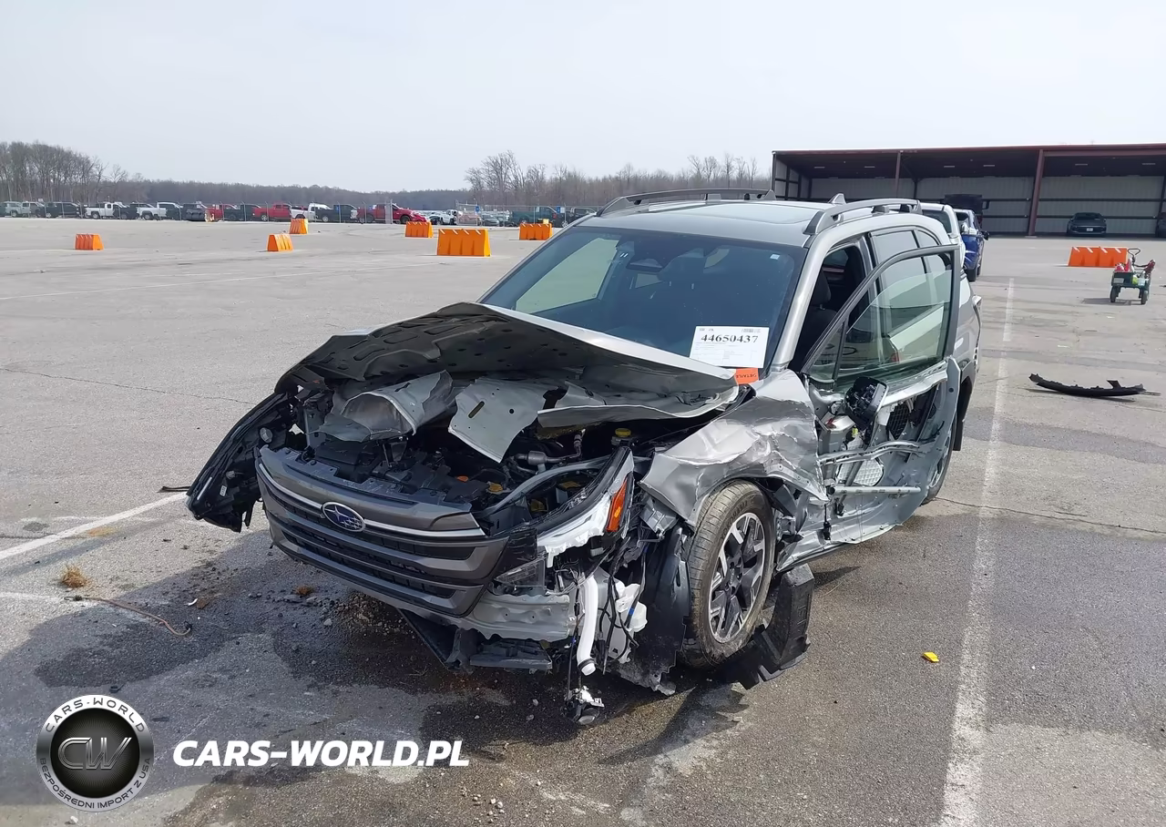 2025 Subaru Forester Premium VIN:JF2SLDDC1SH463671 - 6