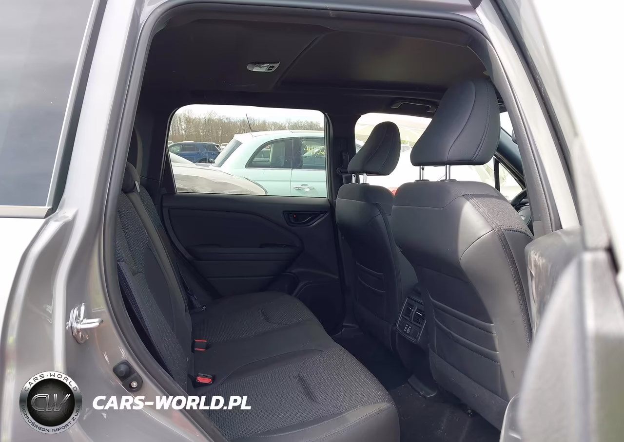 2025 Subaru Forester Premium VIN:JF2SLDDC1SH463671 - 8