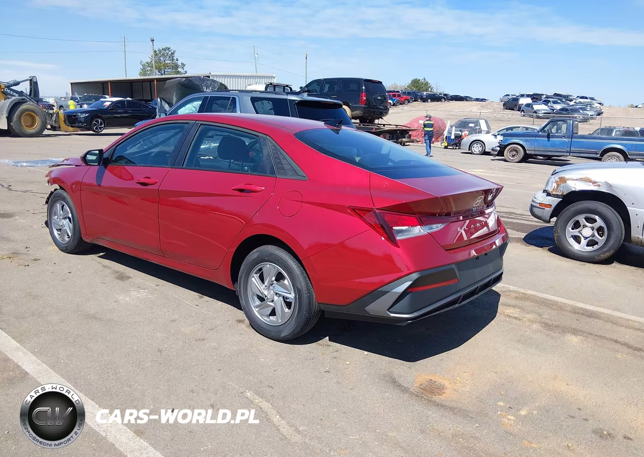 2026 Hyundai Elantra Se VIN:KMHLL4DG3TU127529 - 3