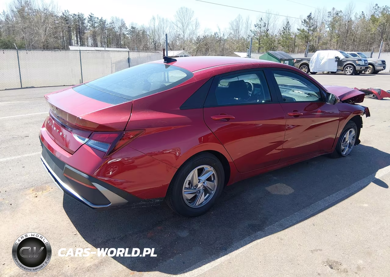 2026 Hyundai Elantra Se VIN:KMHLL4DG3TU127529 - 4