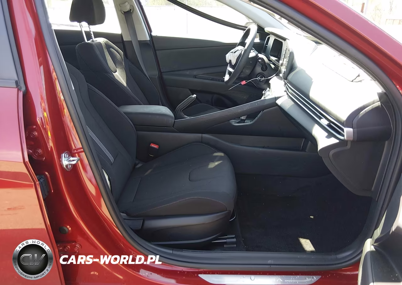 2026 Hyundai Elantra Se VIN:KMHLL4DG3TU127529 - 5