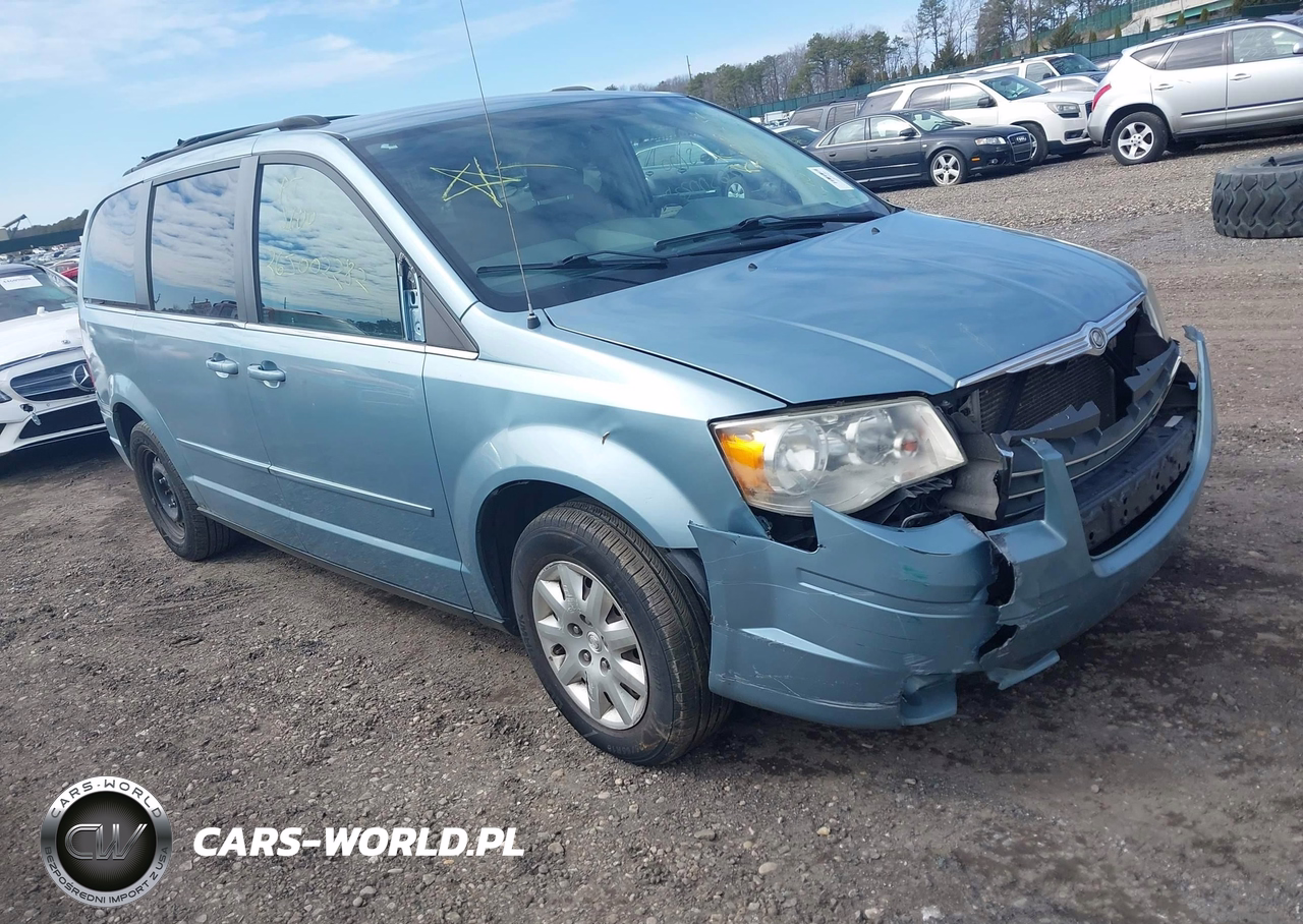2010 Chrysler Town & Country Lx