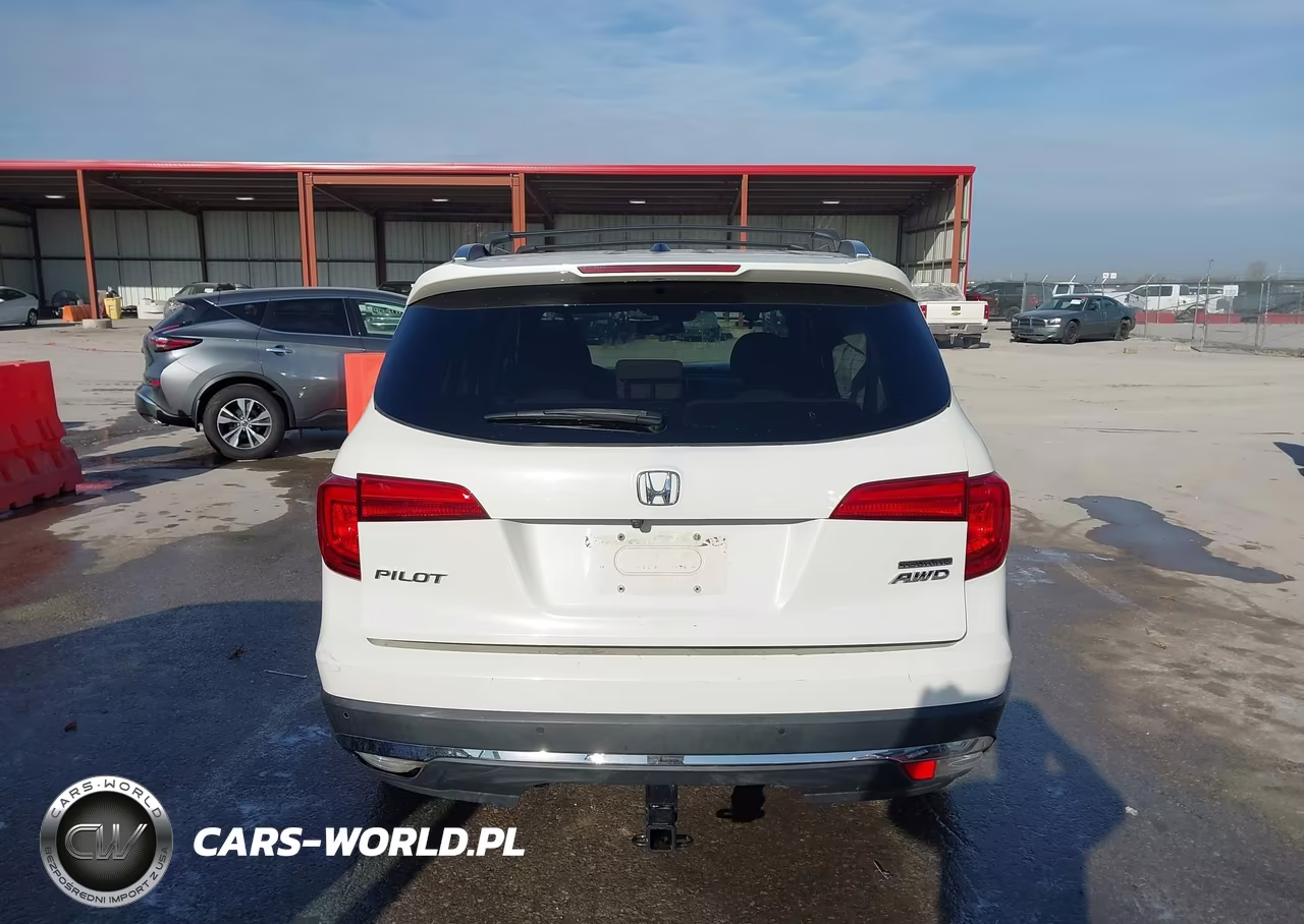 2017 Honda Pilot Touring VIN:5FNYF6H9XHB056354 - 16