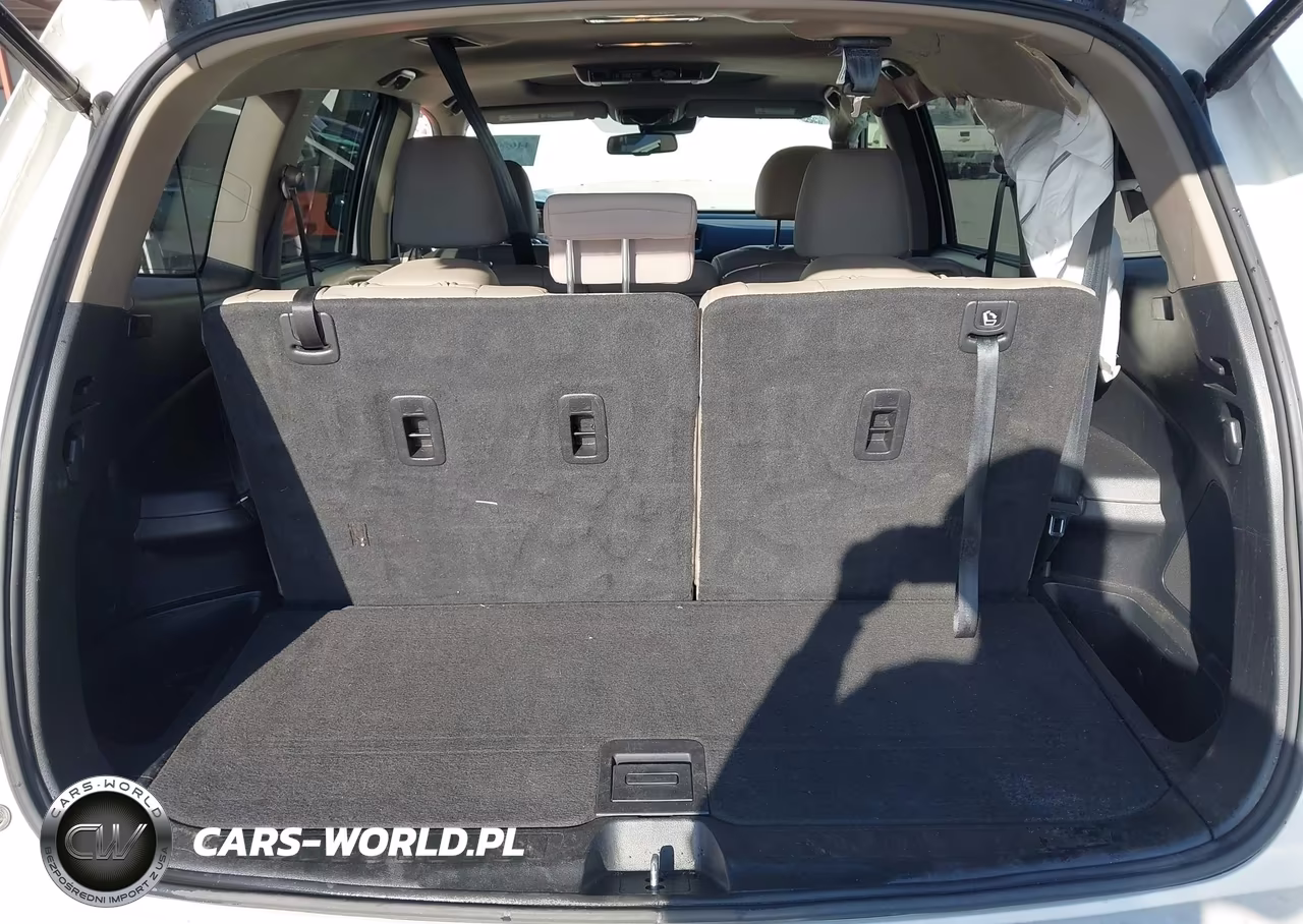 2017 Honda Pilot Touring VIN:5FNYF6H9XHB056354 - 18