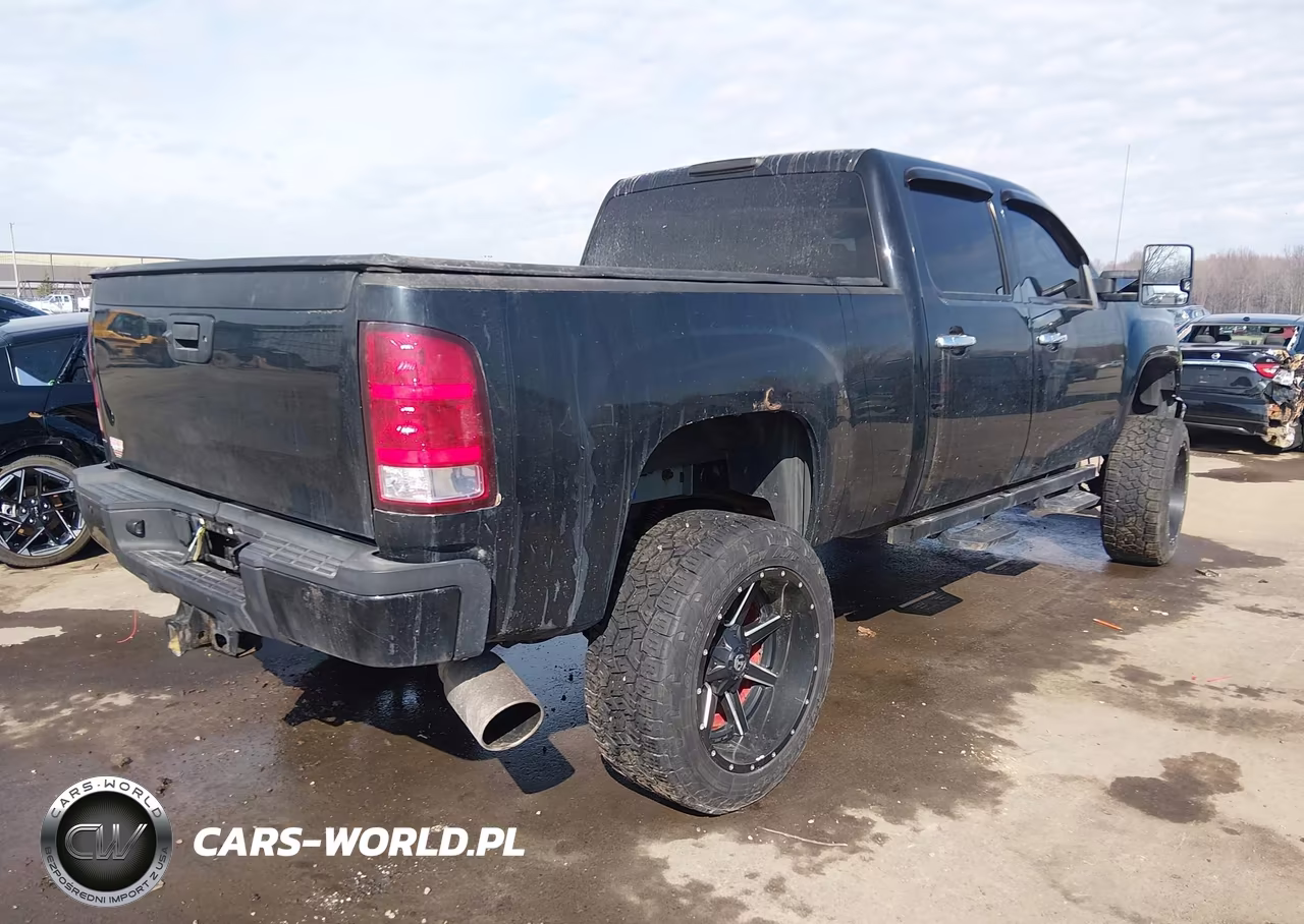 2011 GMC Sierra 2500Hd Denali VIN:1GT125C83BF143070 - 4