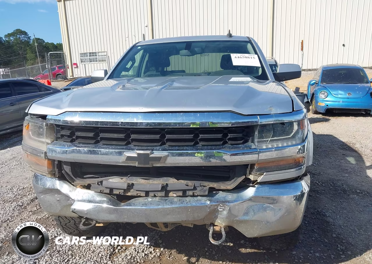 2018 Chevrolet Silverado 1500 1Lt VIN:3GCUKREC2JG152037 - 12