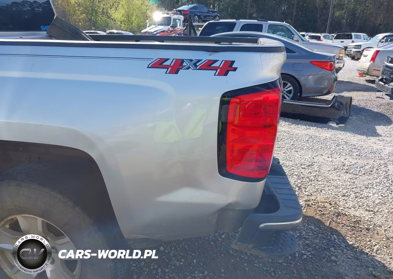 2018 Chevrolet Silverado 1500 1Lt VIN:3GCUKREC2JG152037 - 17