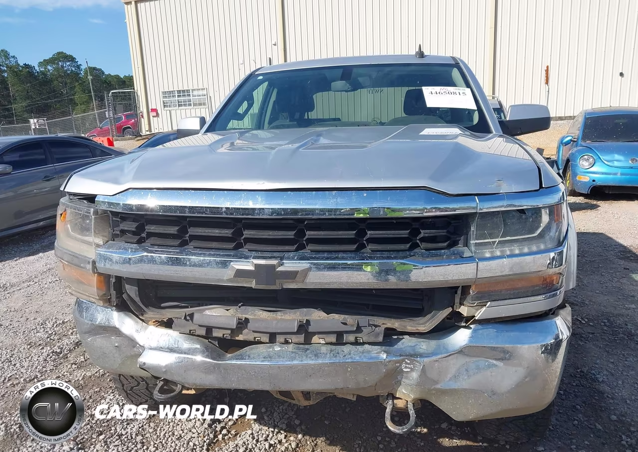 2018 Chevrolet Silverado 1500 1Lt VIN:3GCUKREC2JG152037 - 6